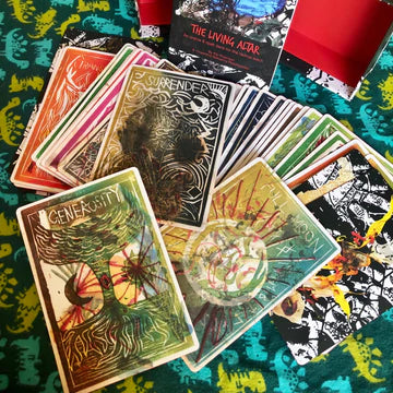 THE LIVING ALTAR ORACLE DECK